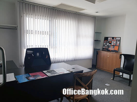 Best Partly Furnished Office Chidlom BTS Station