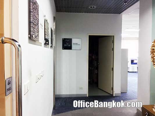 Rent Furnished Office Space close to Chidlom BTS Station