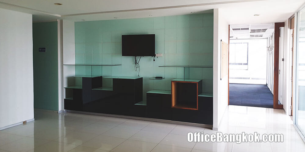 Rent Office Partly Furnished BTS Phahonyothin 24 Station
