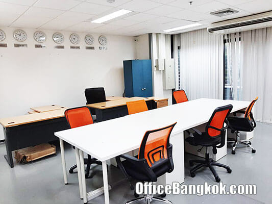 Rent Fully Furnished Office Space on Silom close to Saladaeng BTS Station