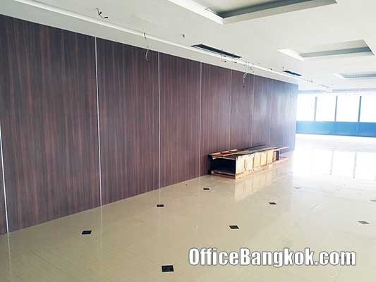 Rent Office with Partly Furnished close to BTS Asoke