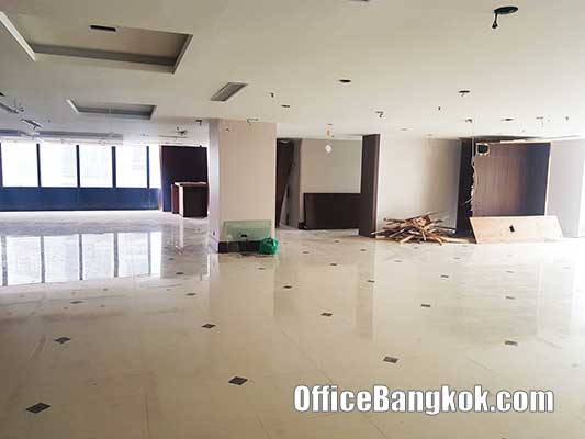 Rent Office with Partly Furnished close to BTS Asoke