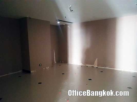 Rent Office with Partly Furnished close to BTS Asoke