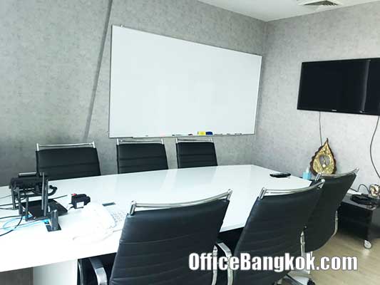 Rent Furnished Office Space close to Asoke BTS Station