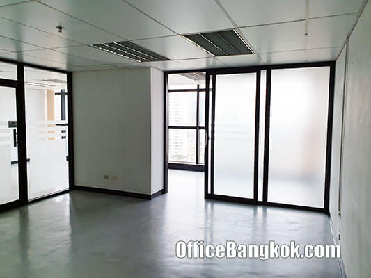 Rent Partly Furnished Office 80 Square Metre near Ekamai BTS Station 