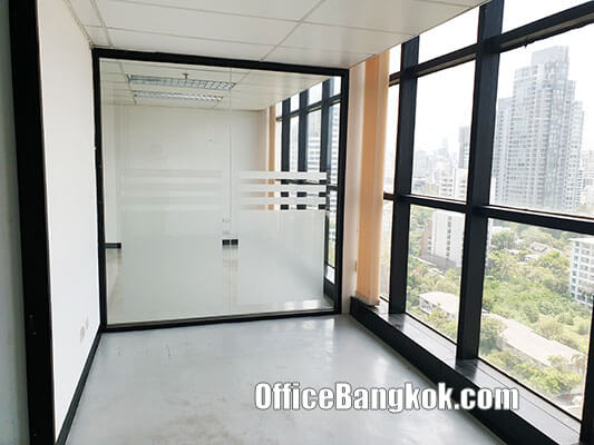 Rent Partly Furnished Office 80 Square Metre near Ekamai BTS Station 