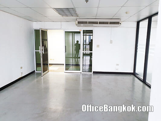 Rent Partly Furnished Office 80 Square Metre near Ekamai BTS Station 