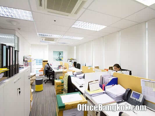 Rent Furnished Office Space on Phloen Chit Area near Phloen Chit BTS Station