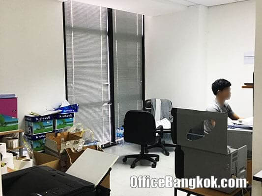 Rent Office at Sinn Sathorn Tower on Krung Thonburi Road close to Krung Thonburi BTS station