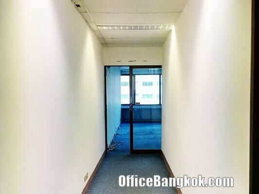 Rent Office Space with Partly Furnished on Asoke Area