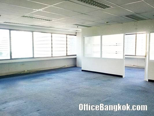 Rent Office Space with Partly Furnished on Asoke Area