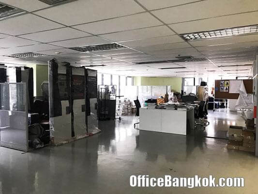 พื้นที่สำนักงานให้เช่าตกแต่งพร้อมอยู่ ใกล้ BTS สถานีสุรศักดิ์ ยูนิต B