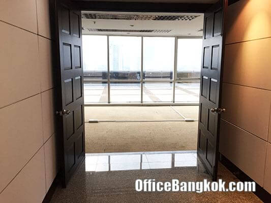 Partly Furnished Office Space for Rent with meeting room and Executive room on Ekamai nearby BTS Ekamai Station