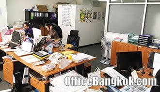 พื้นที่ออฟฟิศขนาดเล็กตกแต่งบางส่วนให้เช่า ทำเลอโศก