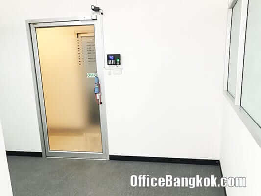Small Office Space for Rent With Partly Furnished on Asoke Area