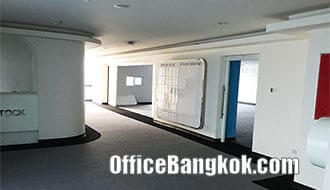 เช่าออฟฟิศตกแต่งแล้วติดรถไฟฟ้า BTS สถานีอโศกและรถไฟฟ้า MRT สถานีสุขุมวิท