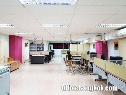 Temporary Office Space for Rent with Partly Furnished at The Trendy Office nearby Nana BTS Station