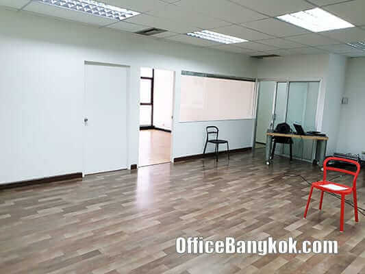 Office Space for Rent on Ratchadapisek close to Sutthisan MRt Station