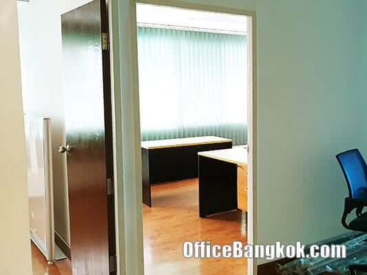 Office Space for Rent close to Huai Khwang MRT Station