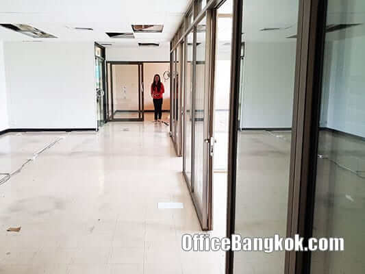 Partly Furnished Office Space for Rent on Ratchada close to Huai Khwang MRT Station