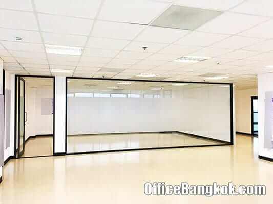 Office for Rent Ratchada near MRT Station