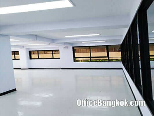 Office Space for Rent New Renovate on Asoke near Phetchaburi MRT Station