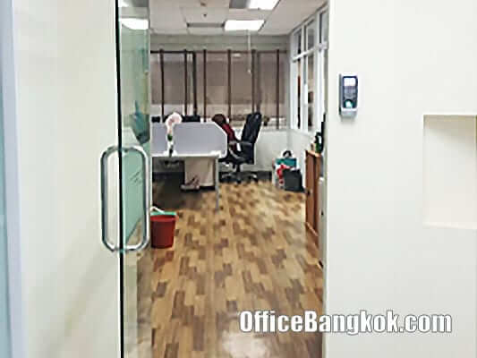 Office Space for Rent on Asoke near Phetchaburi MRT Station