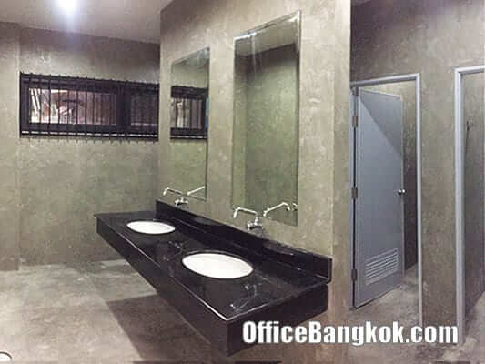 Rent Retail Space on Asoke Near Phetchaburi MRT Station