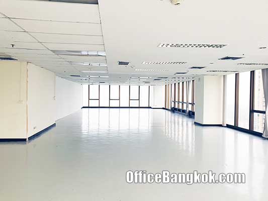 Office Space for Rent on Asoke Near Phetchaburi MRT Station 270 Sqm