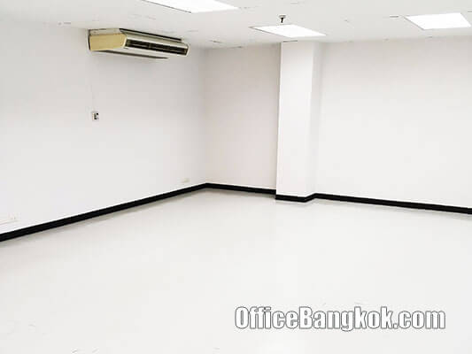 Rent Office on Asoke near Phetchaburi MRT Station