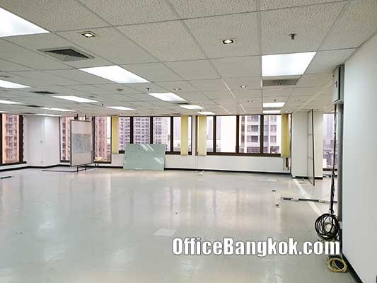 Rent Office on Asoke near Phetchaburi MRT Station