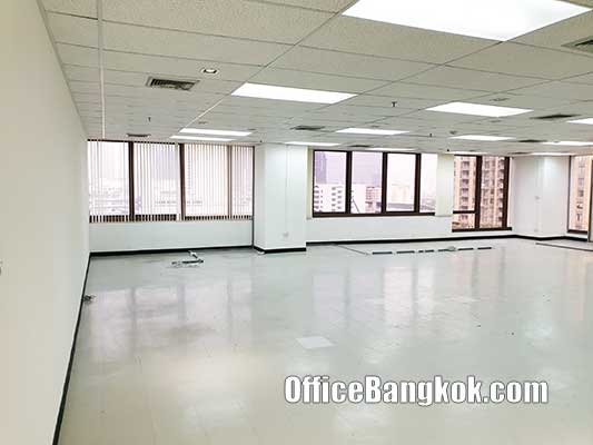 Rent Office on Asoke near Phetchaburi MRT Station