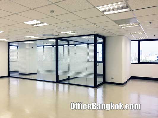 Rent Office Partly Furnished on Ratchadapisek Road