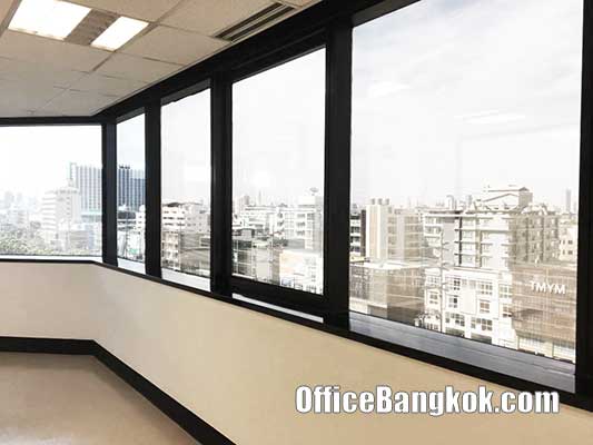 Rent Office Partly Furnished on Ratchadapisek Road