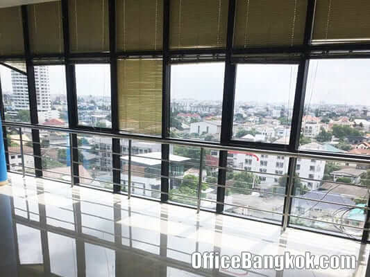 Cheap Office Space for Rent on Ratchadapisek Road nearby Lat Phrao MRT Station