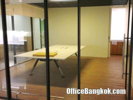 RS Tower - Fully Furnished office for rent nearby Thailand Cultural Centre MRT Station