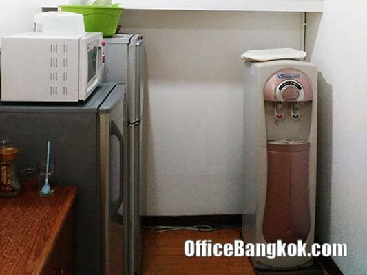 อาคารอาร์เอส ทาวเวอร์ ออฟฟิศให้เช่าตกแต่งพร้อมอยู่ 