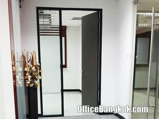 Office Space for rent on Asoke with Partly Furnished near Phetchaburi MRT Station