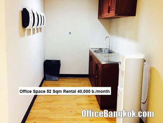 Small Furnished Office Space for Rent on Asoke close to MRT Sukhumvit Station