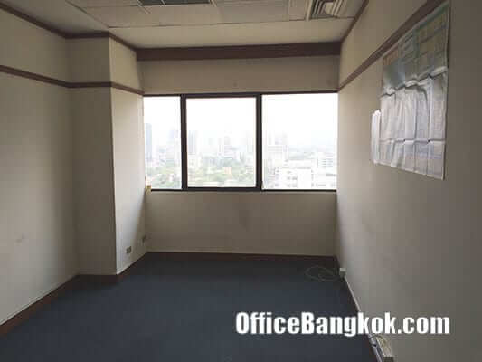 Small and Cheap Furnished Office Space for Rent on Asoke nearby Phetchaburi MRT Station