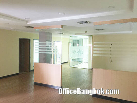 Rent Office Parlty Furnished 200 sqm Phahonyothin