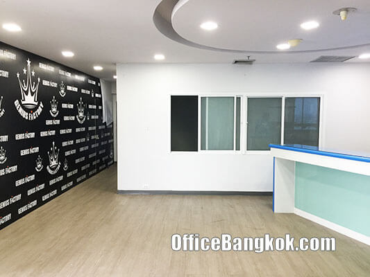 Rent Office on Phahonyothin Road