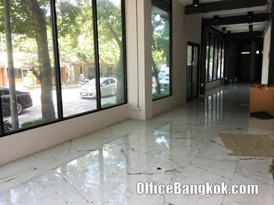 3 Storey of Stand Alone Office Building for Rent on Surawong