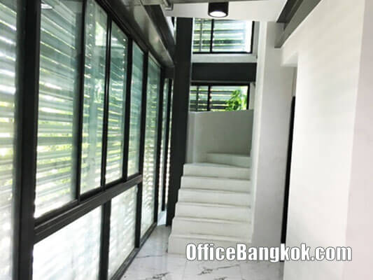 3 Storey of Stand Alone Office Building for Rent on Surawong