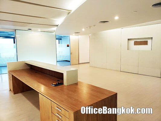 Partly Furnished Office for Rent on New Pethburi Road