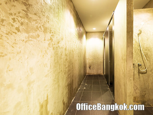 Stand Alone of Modern Office for Rent in Bangkok on Bangna Area