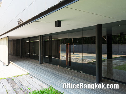 อาคารสำนักงานให้เช่าในกรุงเทพ Stand Alone Office ทำเลบางนา