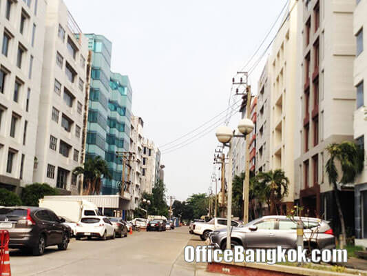 Small and Cheap Office Space for Rent on Bangna