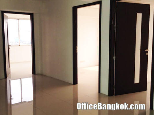 Small and Cheap Office Space for Rent on Bangna