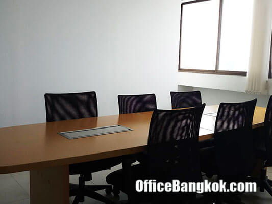 Office Space for Rent on Ratchadapisek Road near Thailand Cultural Centre